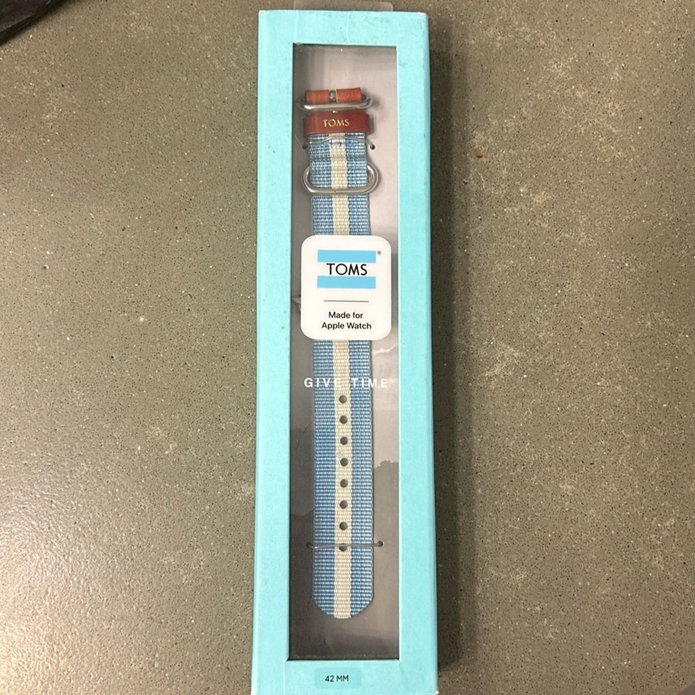 Toms Apple Watch strap